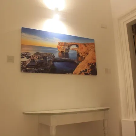 Central Area Townhouse - Close To The City Pieta