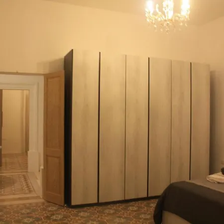 Central Area Townhouse - Close To The City